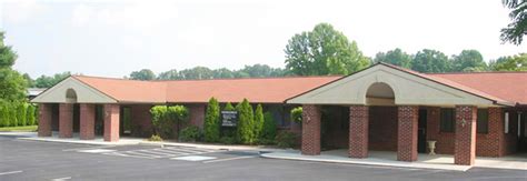 Funeral home maryville tn - Jun 10, 2023 · And friends and family may also call at their convenience at Miller Funeral Home on Tuesday June 13, 2023, from 12:00-4:00pm in the Magnolia Chapel. www.millerfuneralhome.org. (865) 982-6041. Services. Visitation Tuesday, June 13, 2023 12:00 PM - 4:00 PM; Miller Funeral Home 915 W BROADWAY AVE Maryville, TN 37801. …